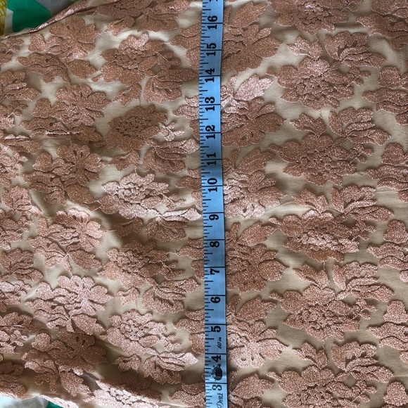 Missguided Lace Sheath Dress - Picture 7 of 8